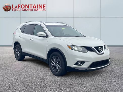 Used 2016 Nissan Rogue SL w/ SL Premium Package AWD/4WD image 3