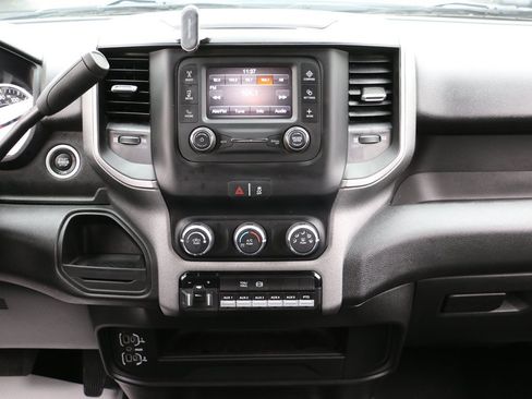 Used 2024 RAM 3500 Tradesman w/ Chrome Appearance Group AWD/4WD image 14