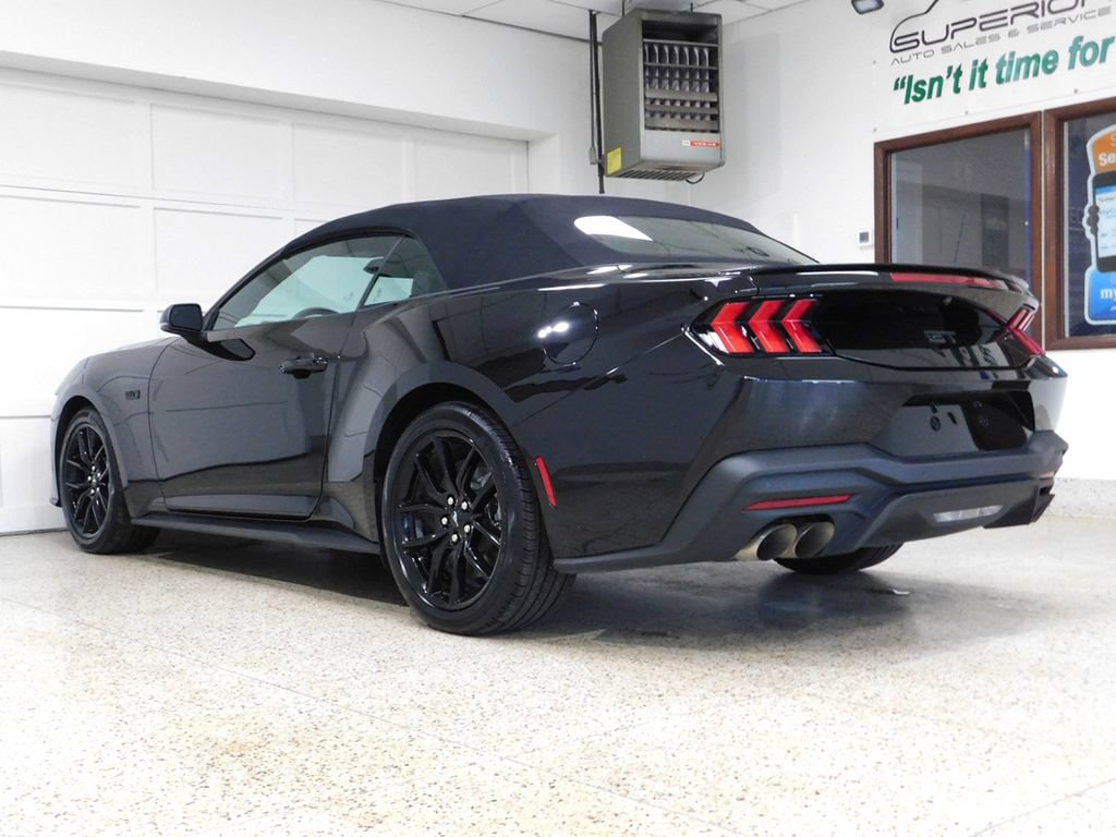 Used 2025 Ford Mustang GT Premium RWD image 12