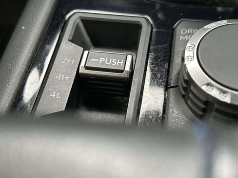 Used 2022 Toyota Tundra Platinum w/ Advanced Package image 30