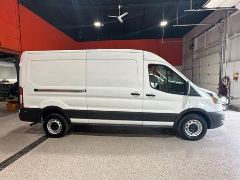 Used 2024 Ford Transit 250 148 Medium Roof w/ Load Area Protection Package RWD image 4