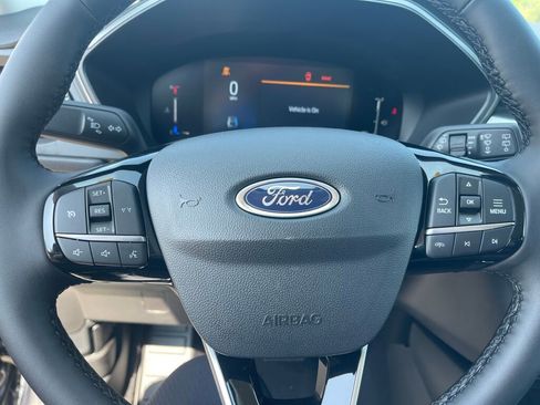 New 2025 Ford Escape Active w/ Active Premium Tech Pack image 11