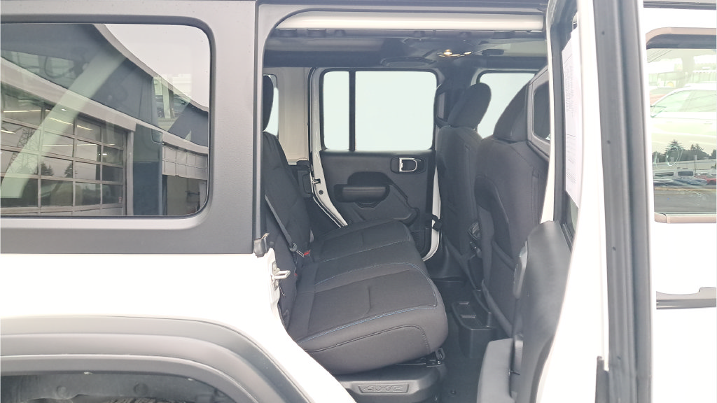 Used 2023 Jeep Wrangler Unlimited Rubicon 4xe AWD/4WD image 26