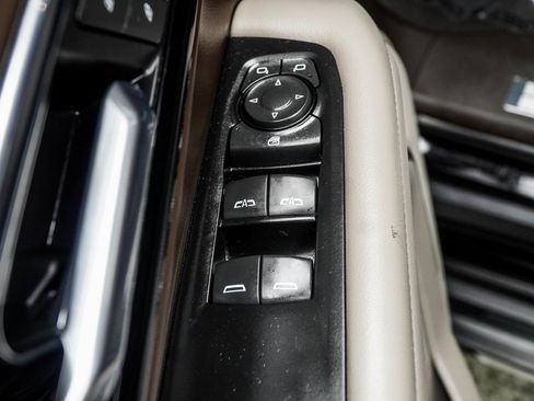 Used 2025 Chevrolet Suburban LT AWD/4WD image 42