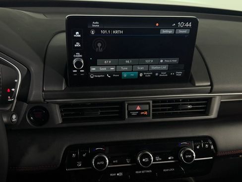 Used 2025 Honda Pilot Black Edition image 17