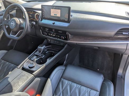 Used 2024 Nissan Rogue Platinum w/ Platinum Premium Package image 28