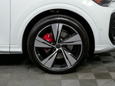 New 2026 Audi SQ5 Premium Plus image 40