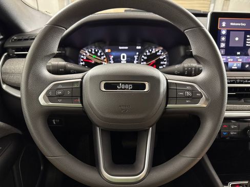 Used 2024 Jeep Compass Sport image 13