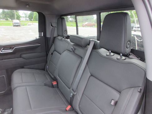 New 2026 GMC Sierra 1500 SLT w/ SLT Premium Plus Package AWD/4WD image 13