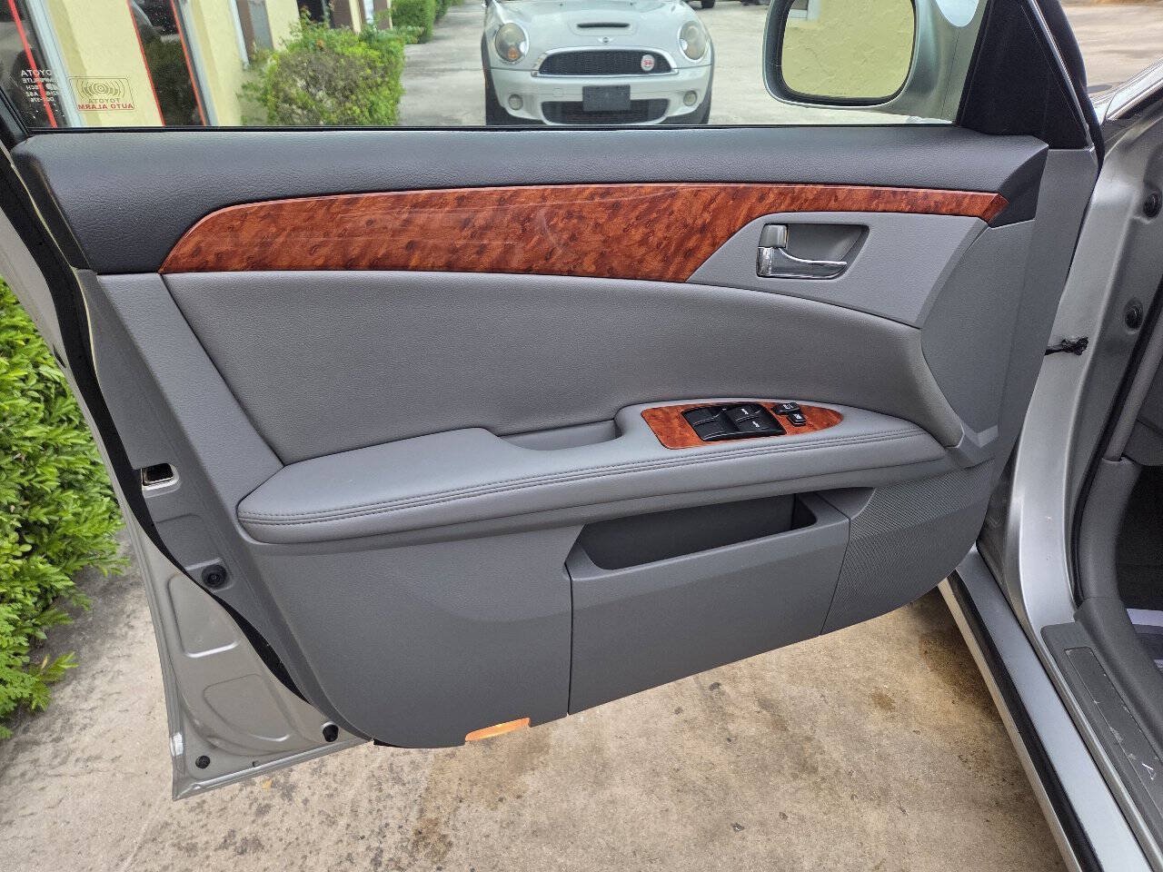 Used 2007 Toyota Avalon XLS FWD image 8
