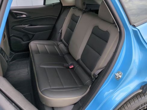 Certified 2025 Chevrolet Trax ACTIV w/ Driver Confidence Package FWD image 24