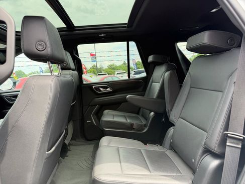 Used 2023 Chevrolet Tahoe Z71 w/ Luxury Package AWD/4WD image 18