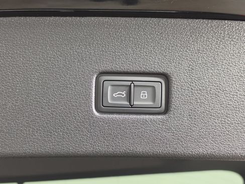 New 2026 Audi SQ8 Prestige AWD/4WD image 11