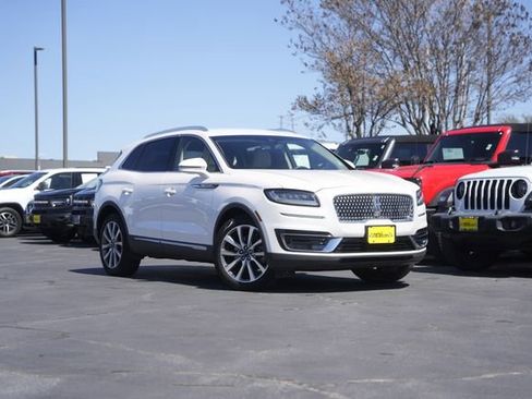 Used 2019 Lincoln Nautilus Select image 2