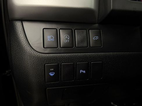 Used 2019 Toyota Highlander Limited image 13