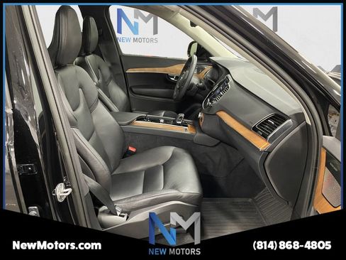 Used 2023 Volvo XC90 B5 Plus w/ Protection Package Premier image 15