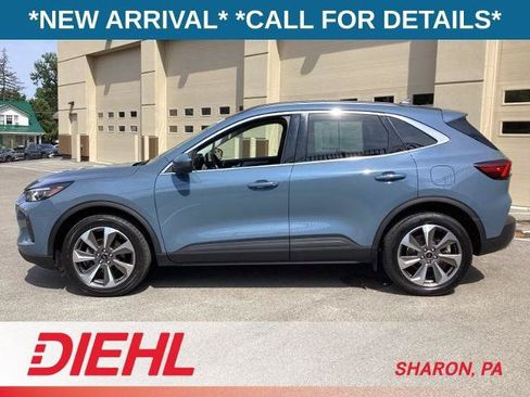 Certified 2024 Ford Escape Platinum AWD/4WD image 5