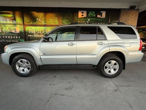 Used 2008 Toyota 4Runner SR5 image 4