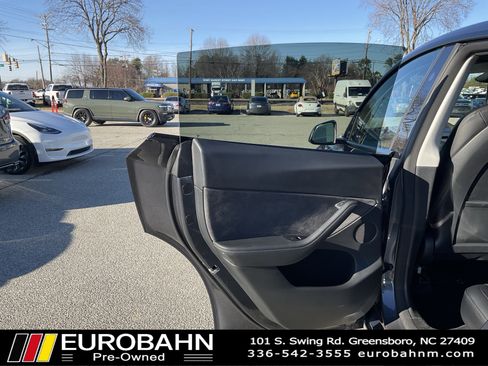 Used 2023 Tesla Model Y Long Range image 11