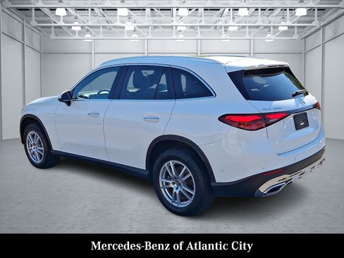 Certified 2023 Mercedes-Benz GLC 300 4MATIC image 4