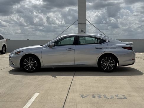 Certified 2025 Lexus ES 350 w/ Premium Package image 1