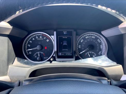 Used 2023 Toyota Tacoma SR5 RWD image 26