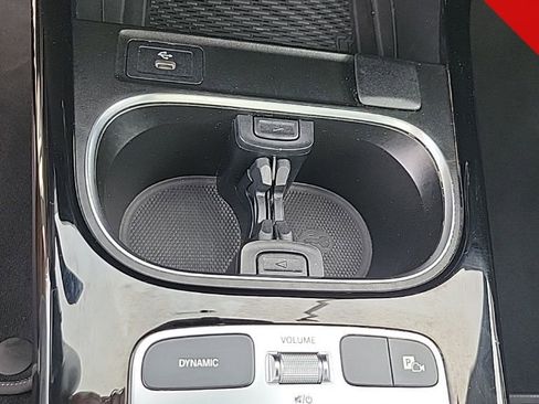 Used 2025 Mercedes-Benz CLA 250 image 28