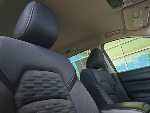 Used 2025 Nissan Pathfinder SV AWD/4WD image 18