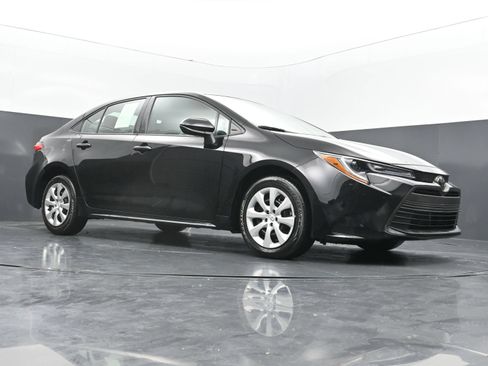 Used 2026 Toyota Corolla LE FWD image 42
