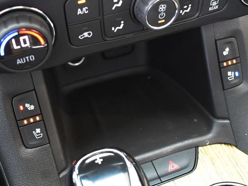 Used 2017 GMC Acadia Denali AWD/4WD image 24