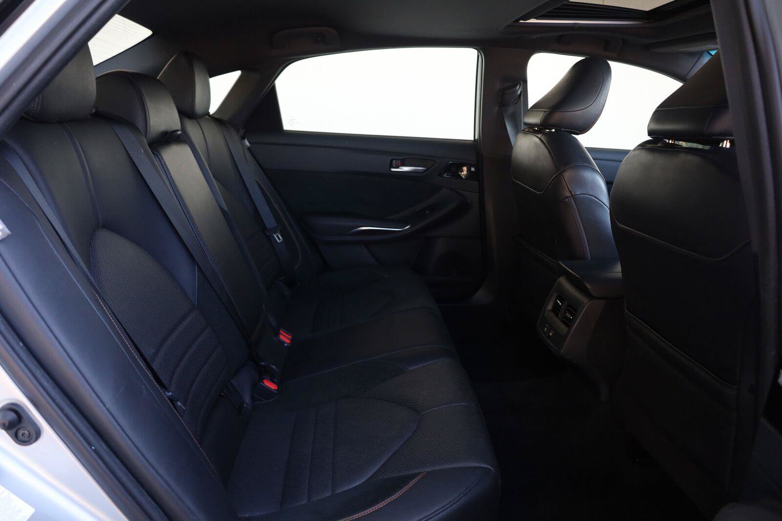 Used 2019 Toyota Avalon XSE w/ All Weather Liner Package FWD image 23