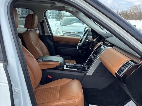 Used 2018 Land Rover Discovery HSE Luxury image 6
