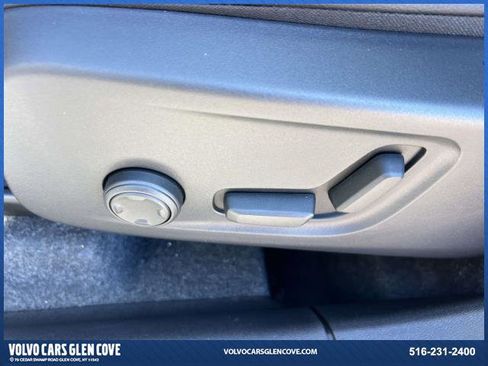 New 2026 Volvo XC40 B5 Core w/ Protection Package Premier image 17