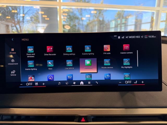 Used 2024 BMW iX xDrive50 w/ Premium Package AWD/4WD image 35