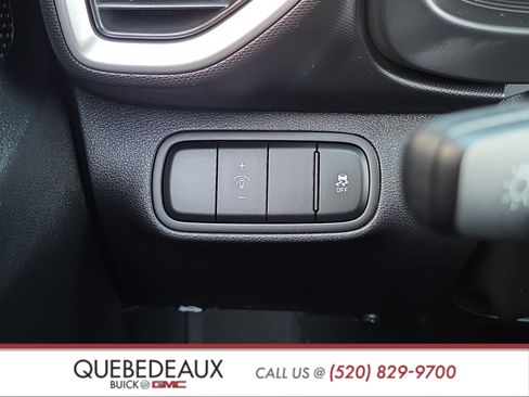 Used 2026 Hyundai Venue SE FWD image 23