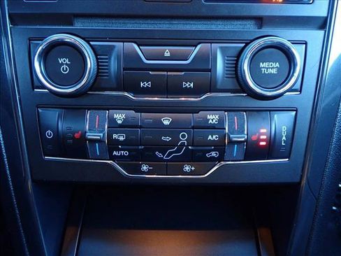 Used 2017 Ford Explorer XLT w/ Equipment Group 202A image 19