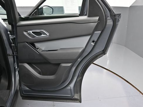 Used 2025 Land Rover Range Rover Velar S AWD/4WD image 36