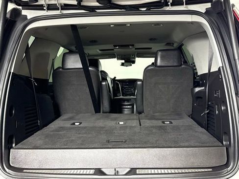 Used 2019 Cadillac Escalade Luxury image 18