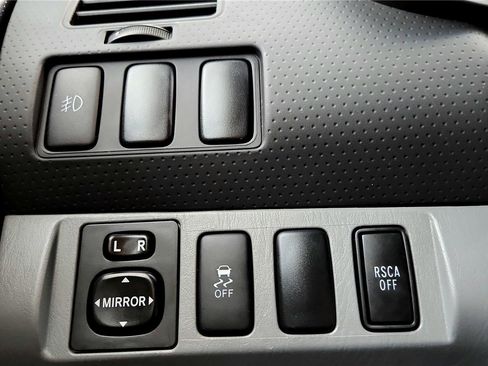 Certified 2015 Toyota Tacoma 4x4 Double Cab image 44