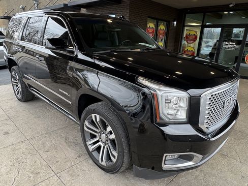 Used 2017 GMC Yukon Denali w/ Open Road Package image 4