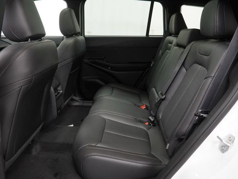 New 2026 Jeep Cherokee Limited AWD/4WD image 17