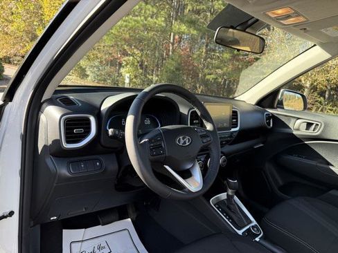 New 2026 Hyundai Venue SEL image 15