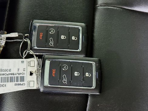 Used 2023 Jeep Grand Cherokee 4WD 4xe image 36