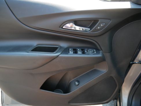Used 2018 Chevrolet Equinox LT AWD/4WD image 32