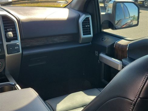 Used 2019 Ford F150 Lariat w/ Equipment Group 502A Luxury image 15