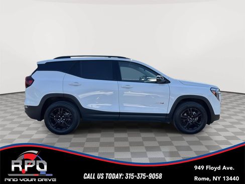 Used 2024 GMC Terrain AT4 w/ GMC Pro Grade Package AWD/4WD image 6