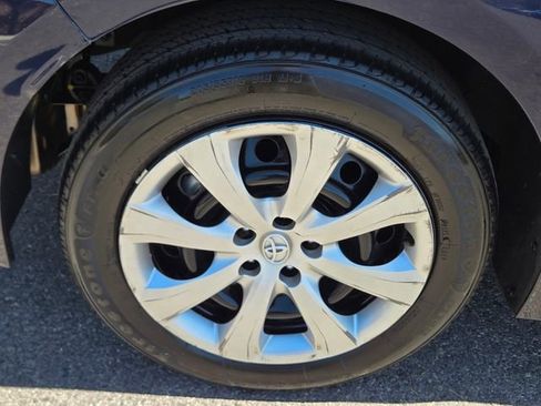 Used 2025 Toyota Corolla LE FWD image 10