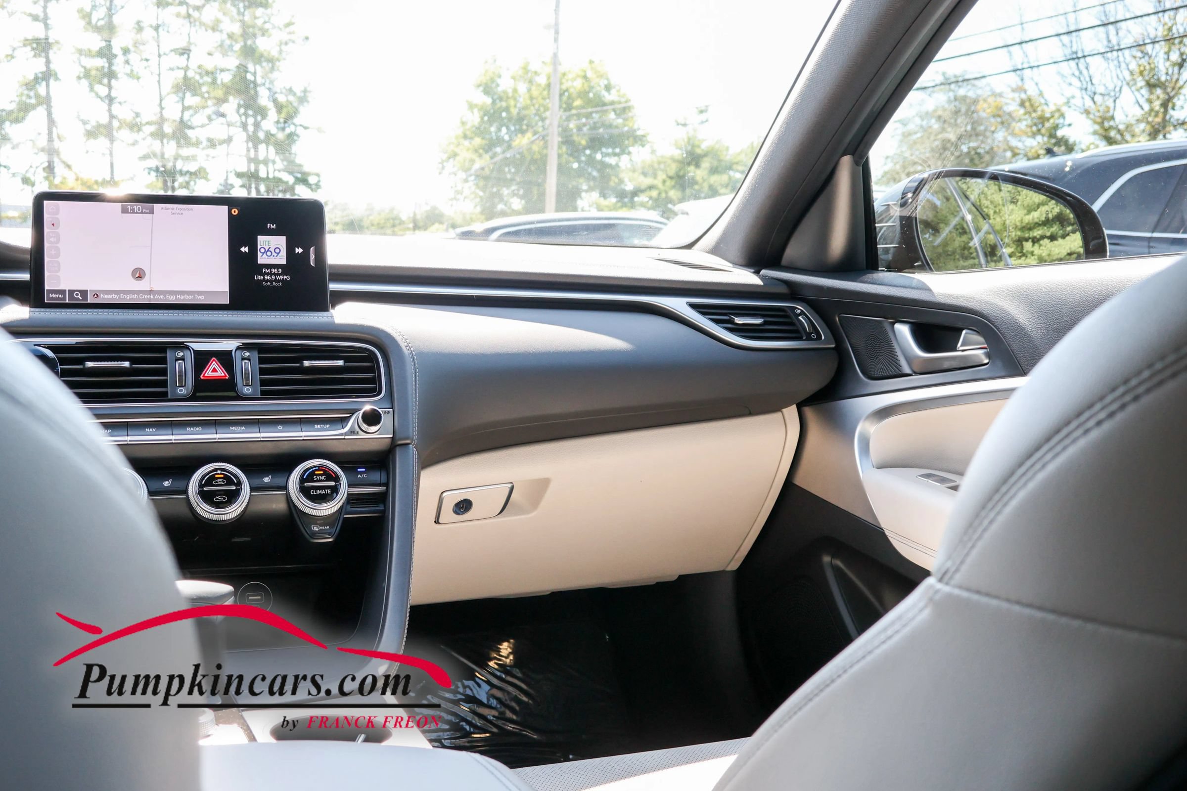 Used 2023 Genesis G70 2.0T RWD image 44