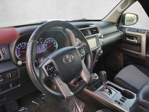 Used 2015 Toyota 4Runner SR5 AWD/4WD image 19
