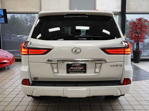 Used 2017 Lexus LX 570 4WD w/ Luxury Package image 21